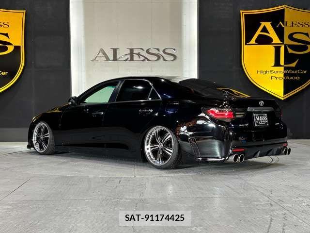Toyota MARK X 2011-08 7221253-10