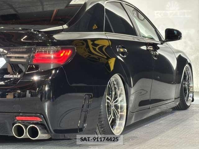 Toyota MARK X 2011-08 7221253-2