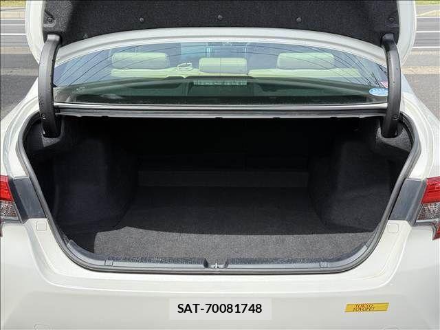 Toyota MARK X 2013-10 7221258-10