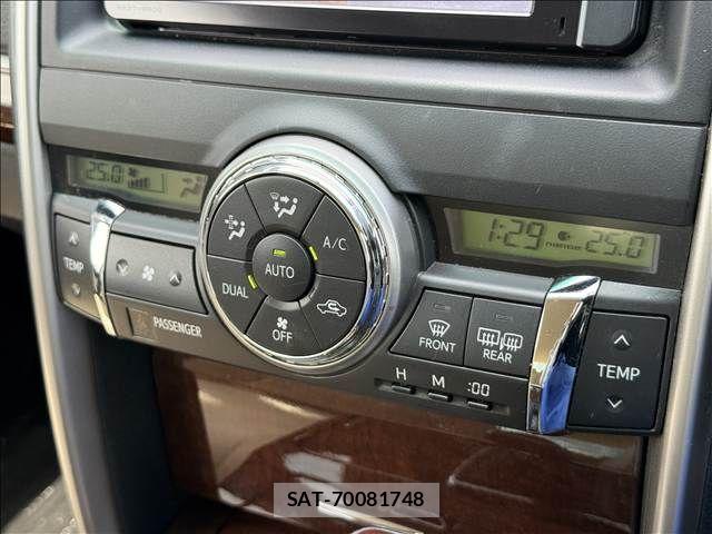 Toyota MARK X 2013-10 7221258-12