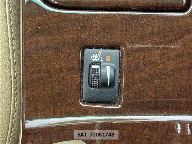 Toyota MARK X 2013-10 7221258-13