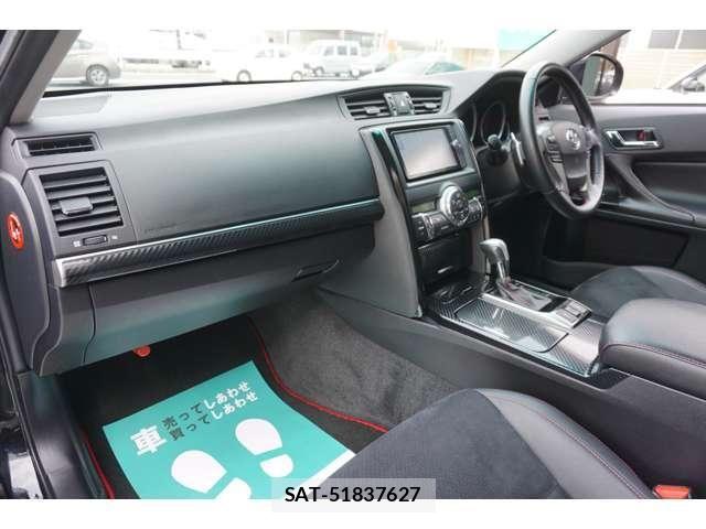 Toyota MARK X 2013-08 7221257-16