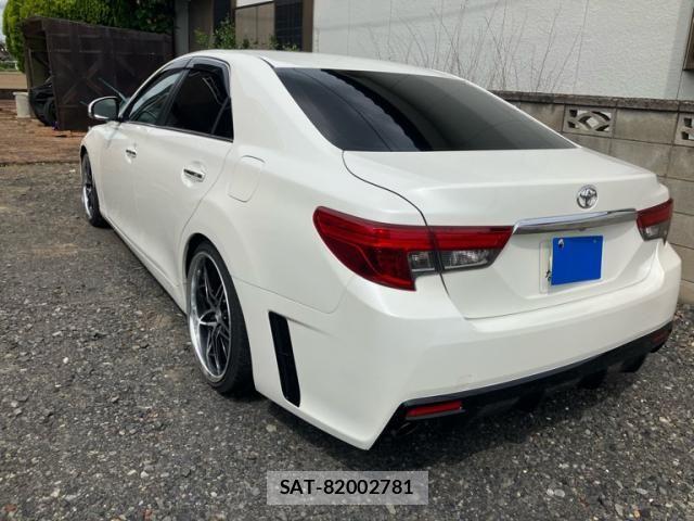 Toyota MARK X 2011-02 7221251-7