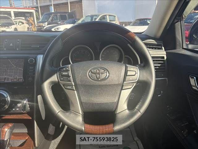 Toyota MARK X 2014-02 7221260-9