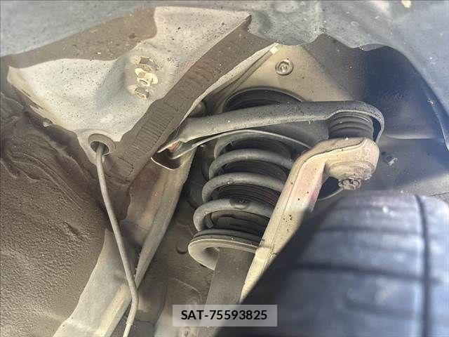 Toyota MARK X 2014-02 7221260-13