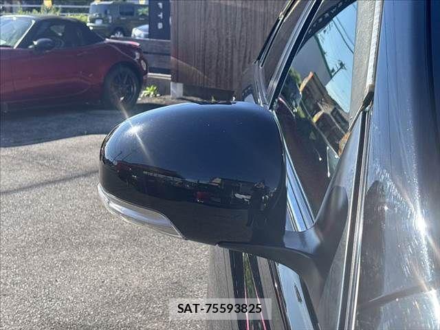 Toyota MARK X 2014-02 7221260-26