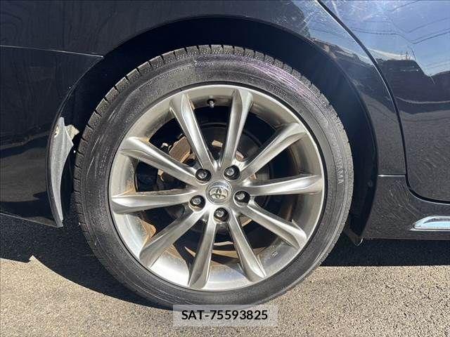 Toyota MARK X 2014-02 7221260-27