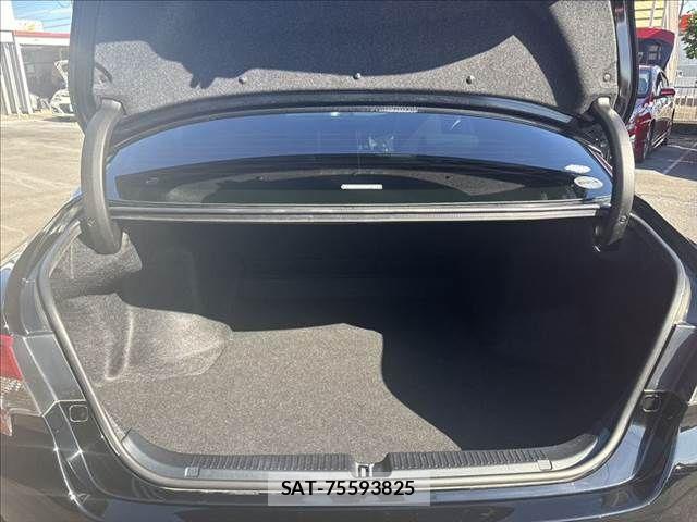 Toyota MARK X 2014-02 7221260-8