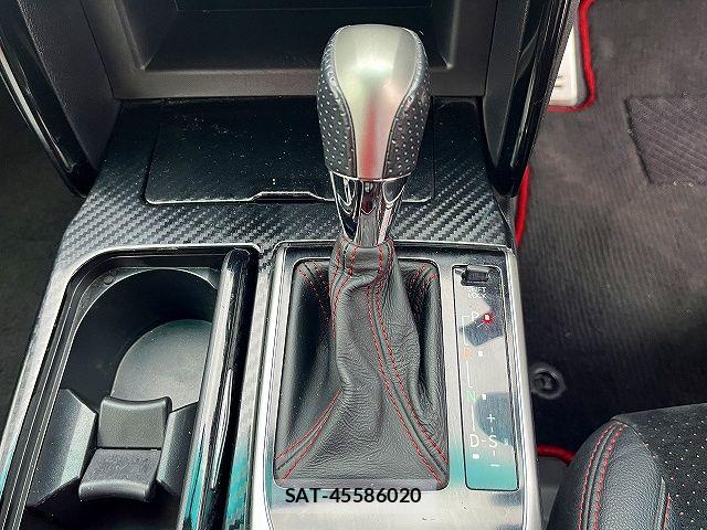 Toyota MARK X 2014-03 7221268-19
