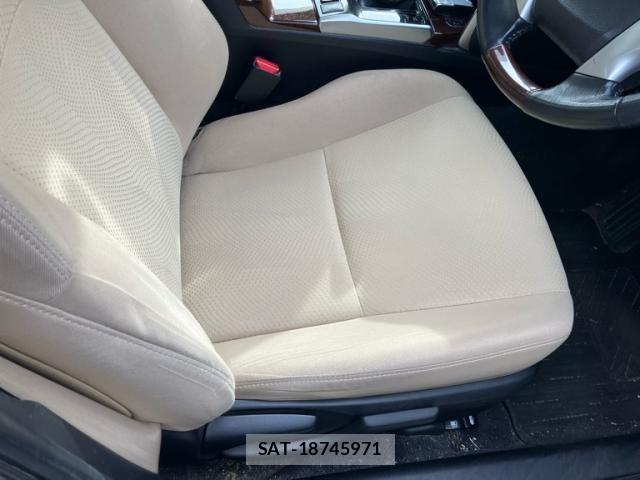 Toyota MARK X 2013-06 7251410-11