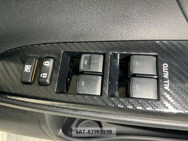Toyota MARK X 2012-10 7272259-14