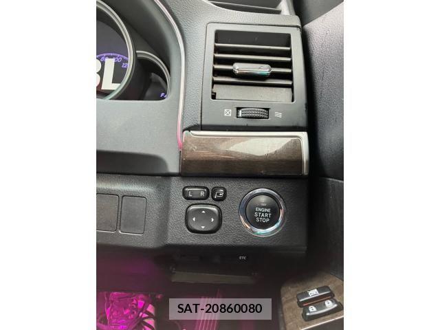 Toyota MARK X 2012-09 7272258-12