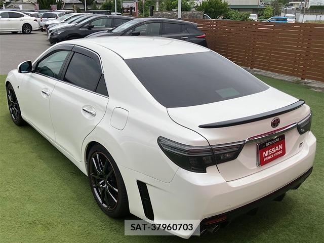 Toyota MARK X 2017-11 7328164-15