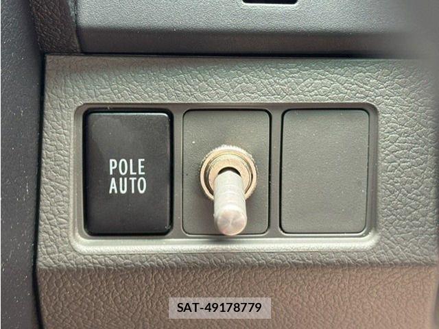 Toyota MARK X 2012-02 7328167-17