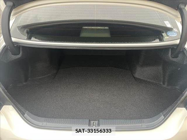 Toyota MARK X 2016-04 7328166-9
