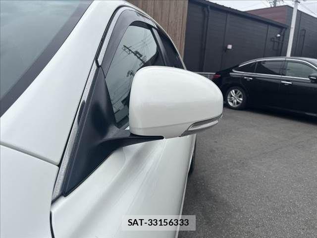 Toyota MARK X 2016-04 7328166-26
