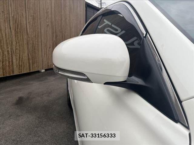 Toyota MARK X 2016-04 7328166-27