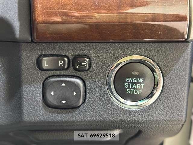Toyota MARK X 2016-11 7358609-11