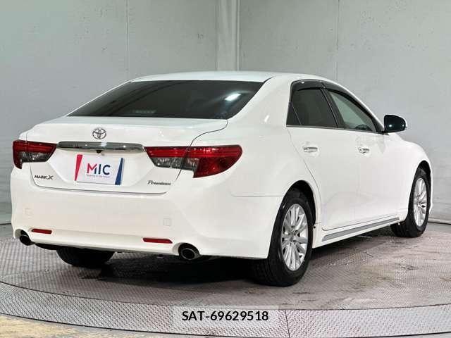 Toyota MARK X 2016-11 7358609-4
