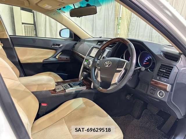 Toyota MARK X 2016-11 7358609-8