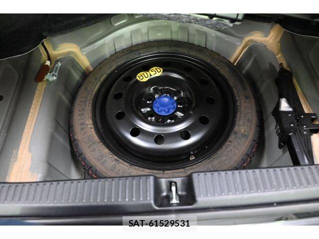 Toyota MARK X 2017-04 7358614-11