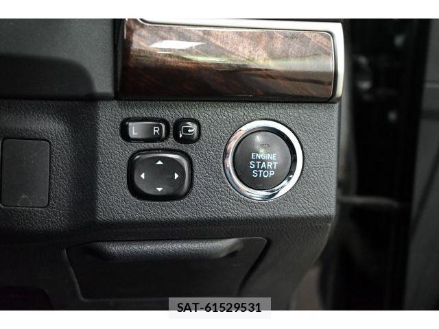 Toyota MARK X 2017-04 7358614-20