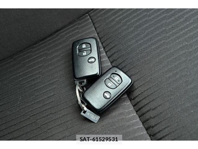Toyota MARK X 2017-04 7358614-26