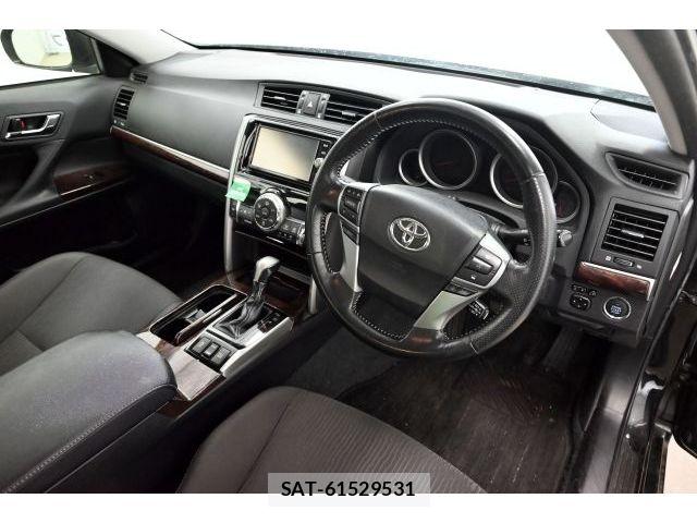 Toyota MARK X 2017-04 7358614-5