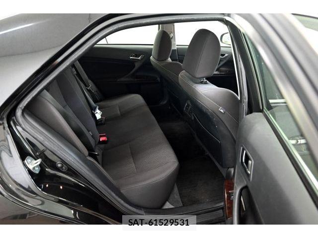Toyota MARK X 2017-04 7358614-8