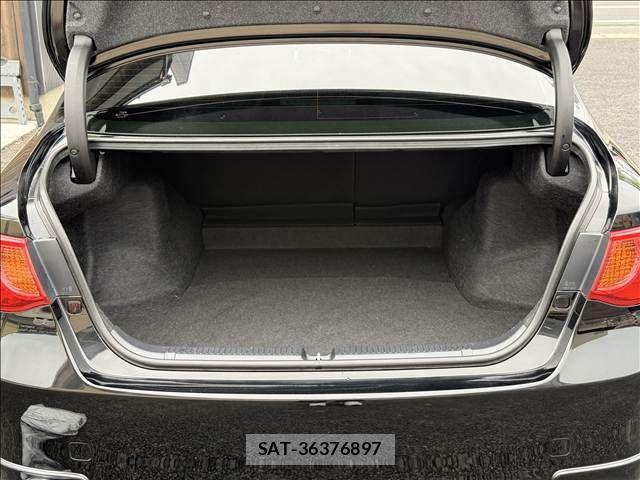 Toyota MARK X 2012-01 7358610-10