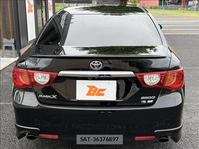 Toyota MARK X 2012-01 7358610-22