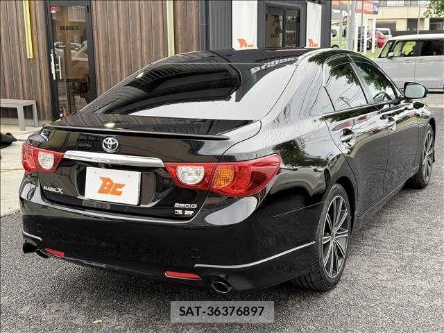 Toyota MARK X 2012-01 7358610-23