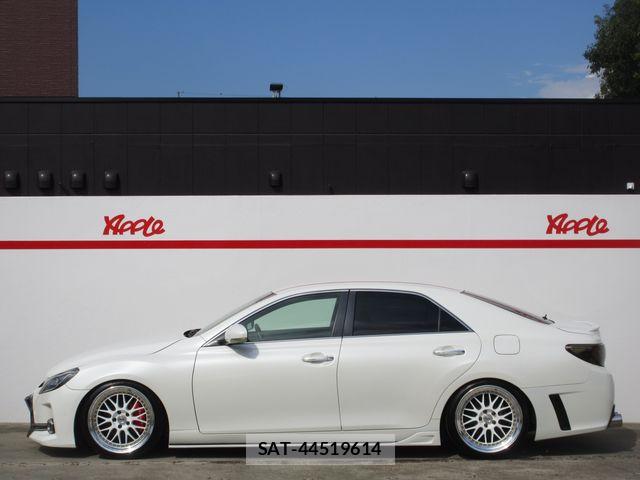 Toyota MARK X 2011-10 7455529-11