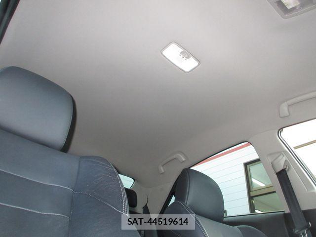 Toyota MARK X 2011-10 7455529-15