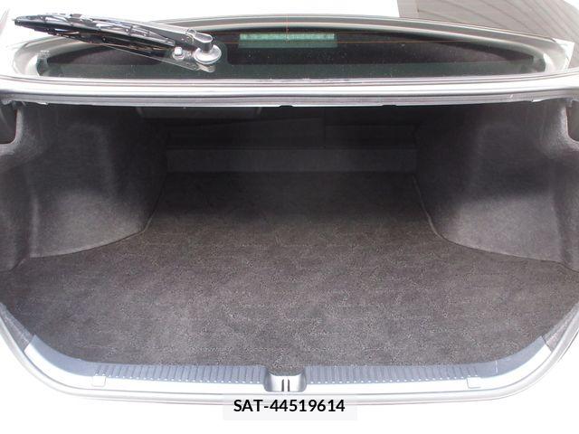 Toyota MARK X 2011-10 7455529-16
