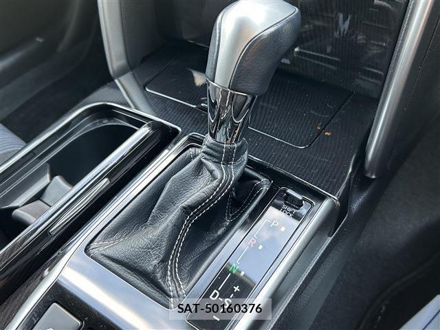 Toyota MARK X 2017-03 7455525-21