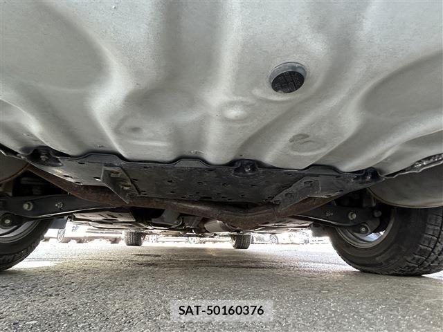 Toyota MARK X 2017-03 7455525-27