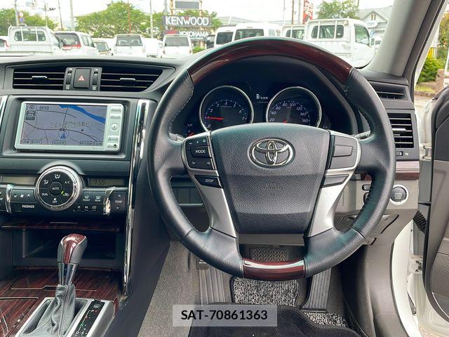 Toyota MARK X 2010-11 7501371-18