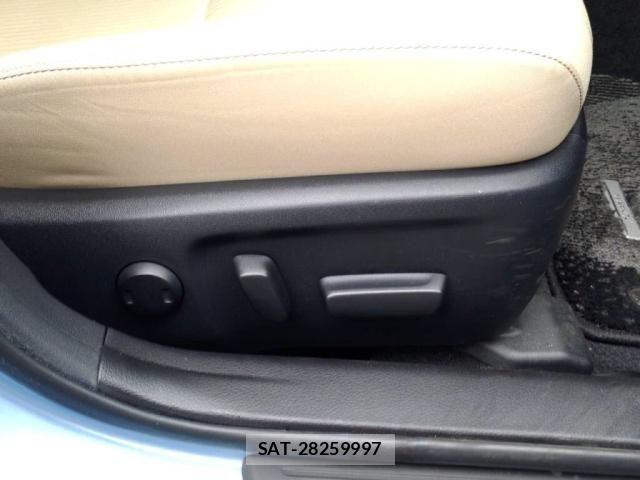 Toyota MARK X 2017-08 7501369-13