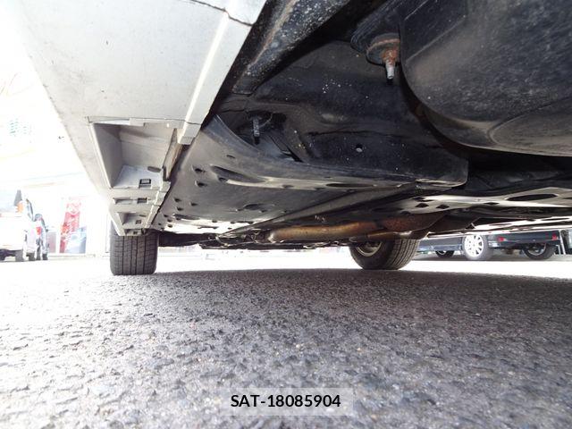 Toyota MARK X 2013-08 7501372-12