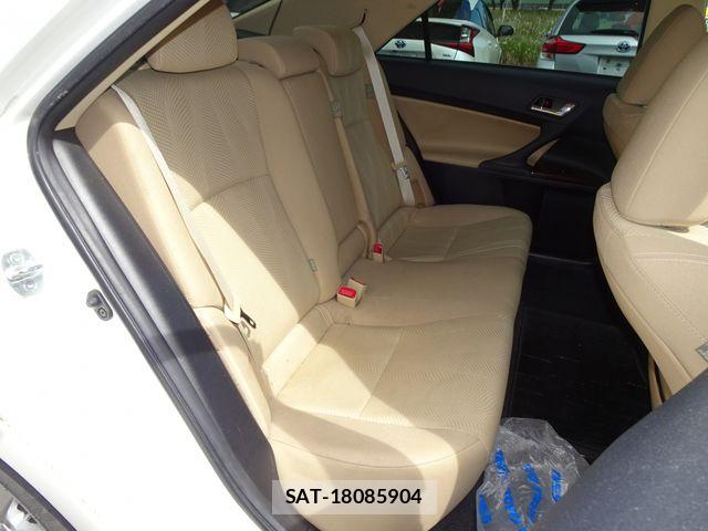 Toyota MARK X 2013-08 7501372-15