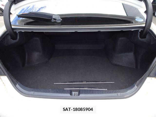 Toyota MARK X 2013-08 7501372-17