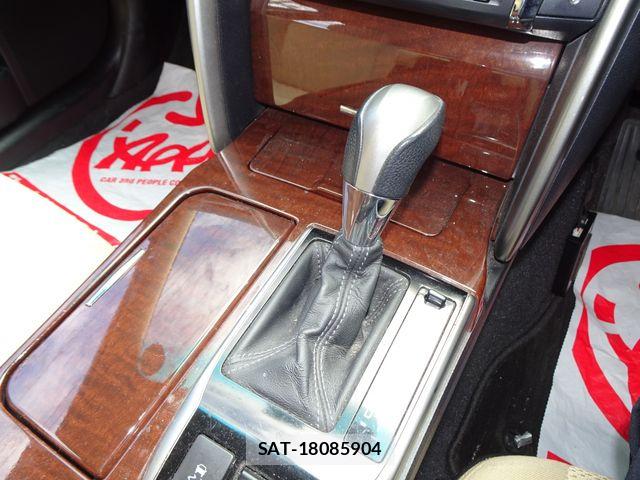 Toyota MARK X 2013-08 7501372-22
