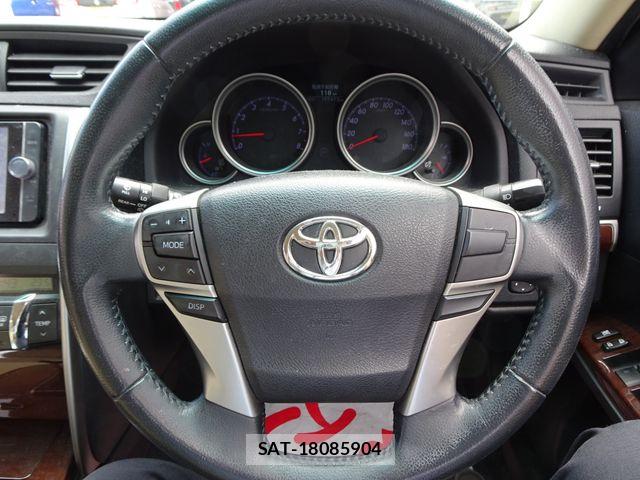 Toyota MARK X 2013-08 7501372-23