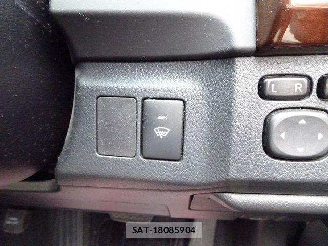Toyota MARK X 2013-08 7501372-27