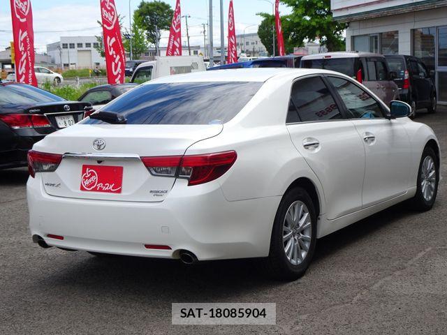 Toyota MARK X 2013-08 7501372-2