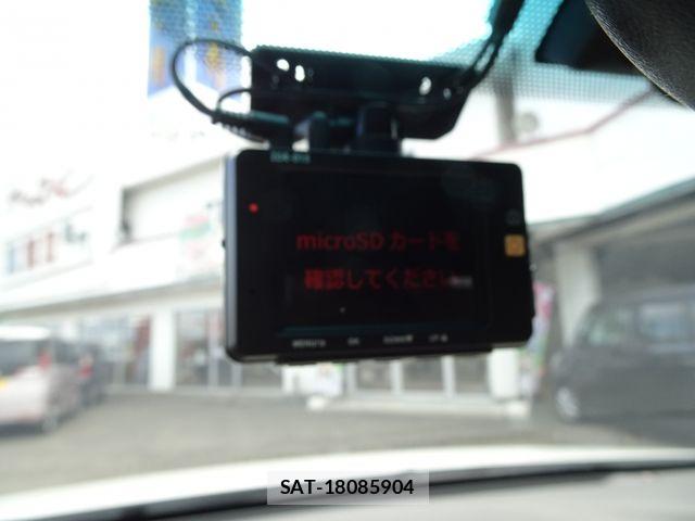 Toyota MARK X 2013-08 7501372-29