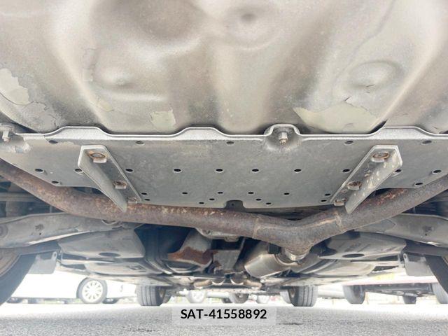 Toyota MARK X 2015-11 7509098-19