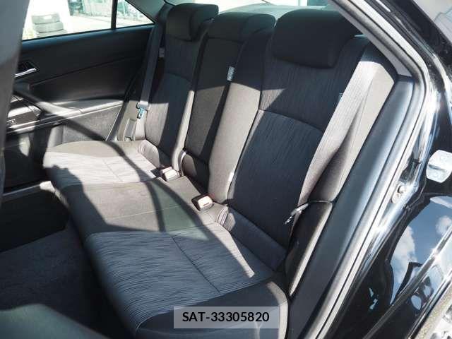 Toyota MARK X 2017-06 7501370-9