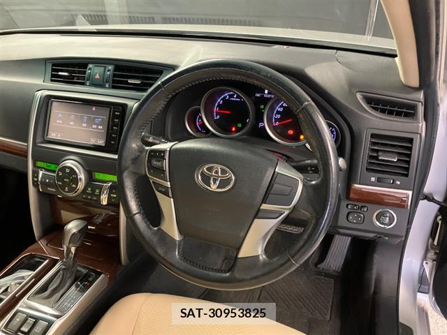 Toyota MARK X 2014-10 7578796-4